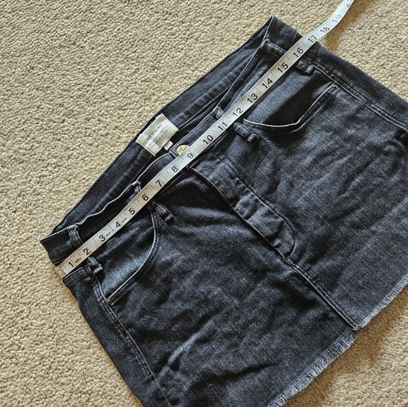Anthropologie Mcguire Denim Distressed Mini Skirt Size 30 - Picture 3 of 8